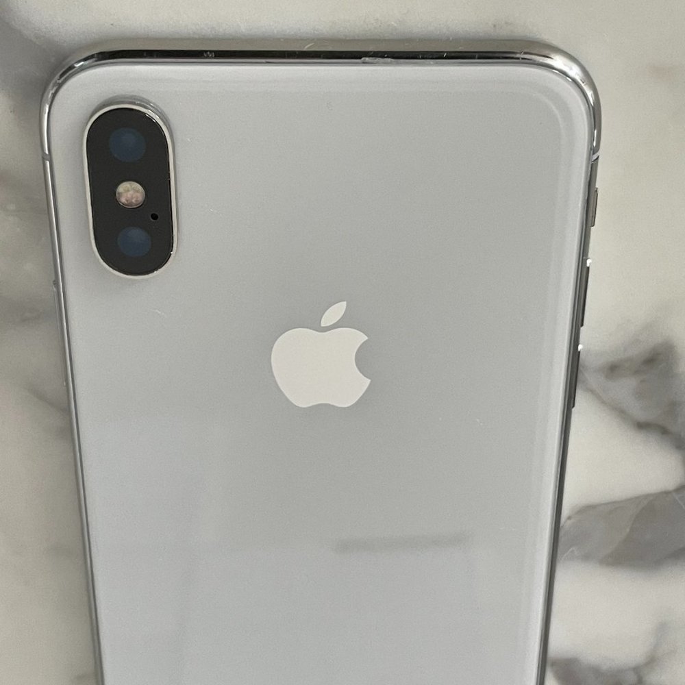 Like NEW Apple iPhone X - 256GB - Silver (Unlocked) Model #: MQCP2LL/A - Picture 6 of 10